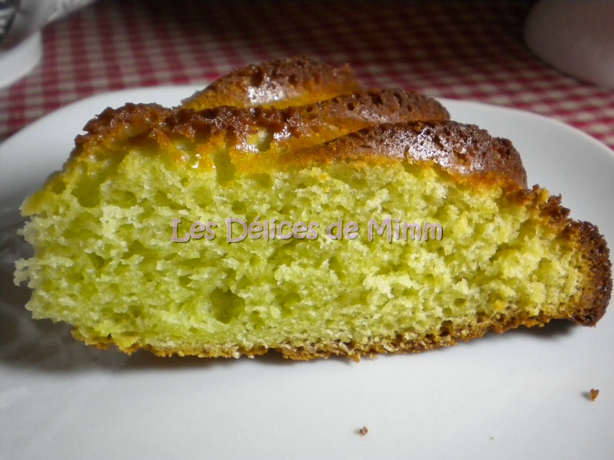 Gâteau au yaourt à la pâte de pistache : Recette de Gâteau au yaourt à la pâte  de pistache