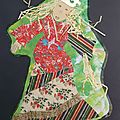 La reine de Noël collage papiers cadeaux et fond peint