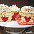 Mercredi c'est pâtisserie! - cupcake vanille/topping philadelphia avec une surprise à l'intérieur!