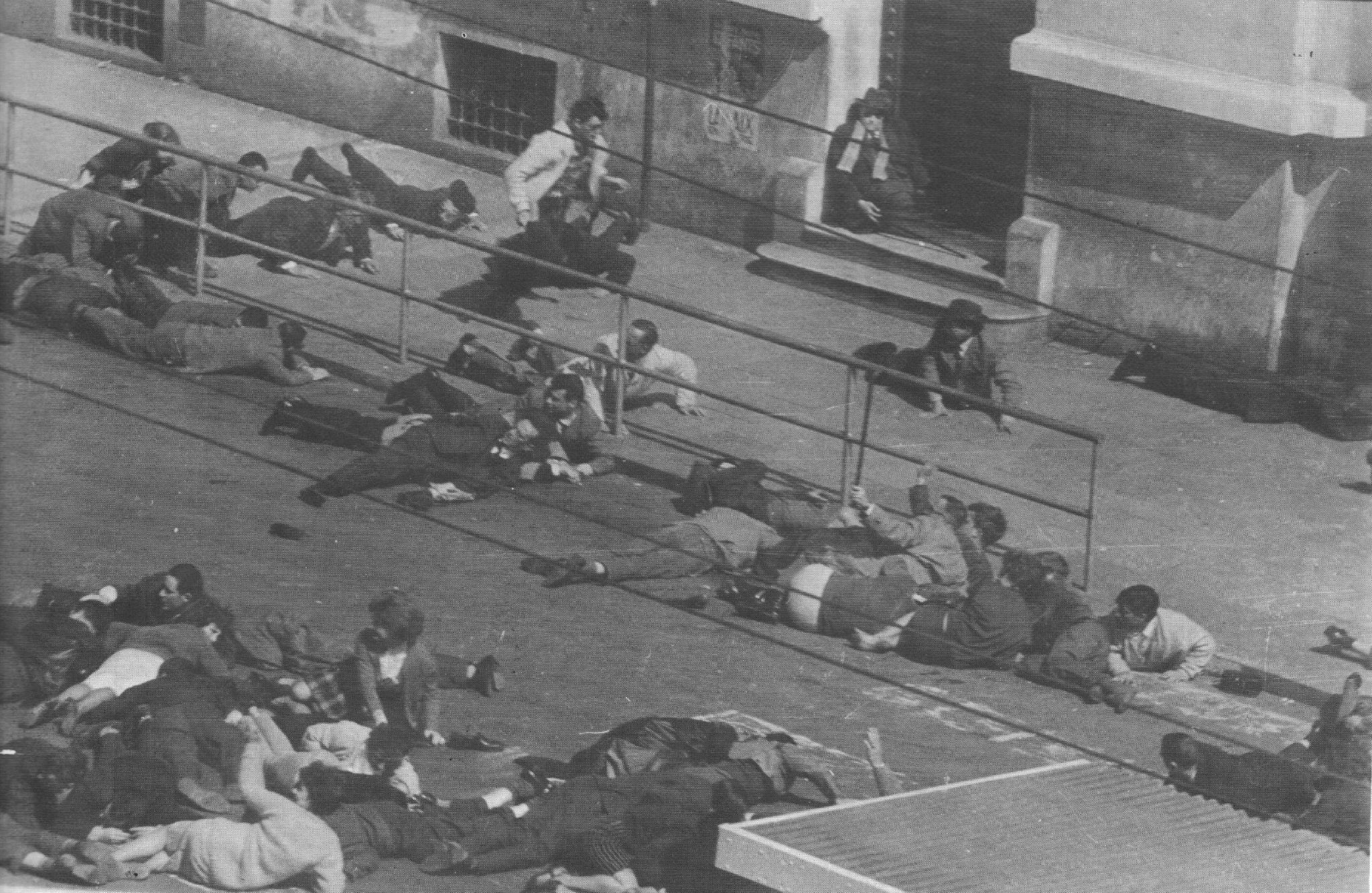 26 Mars 1962 Rue D'isly à Alger 26 mars 1962: la "bavure" de la rue d'Isly - Algérie Souvenirs