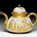 Tea pot with augsburg gold chinese figures, meissen, ca. 1725