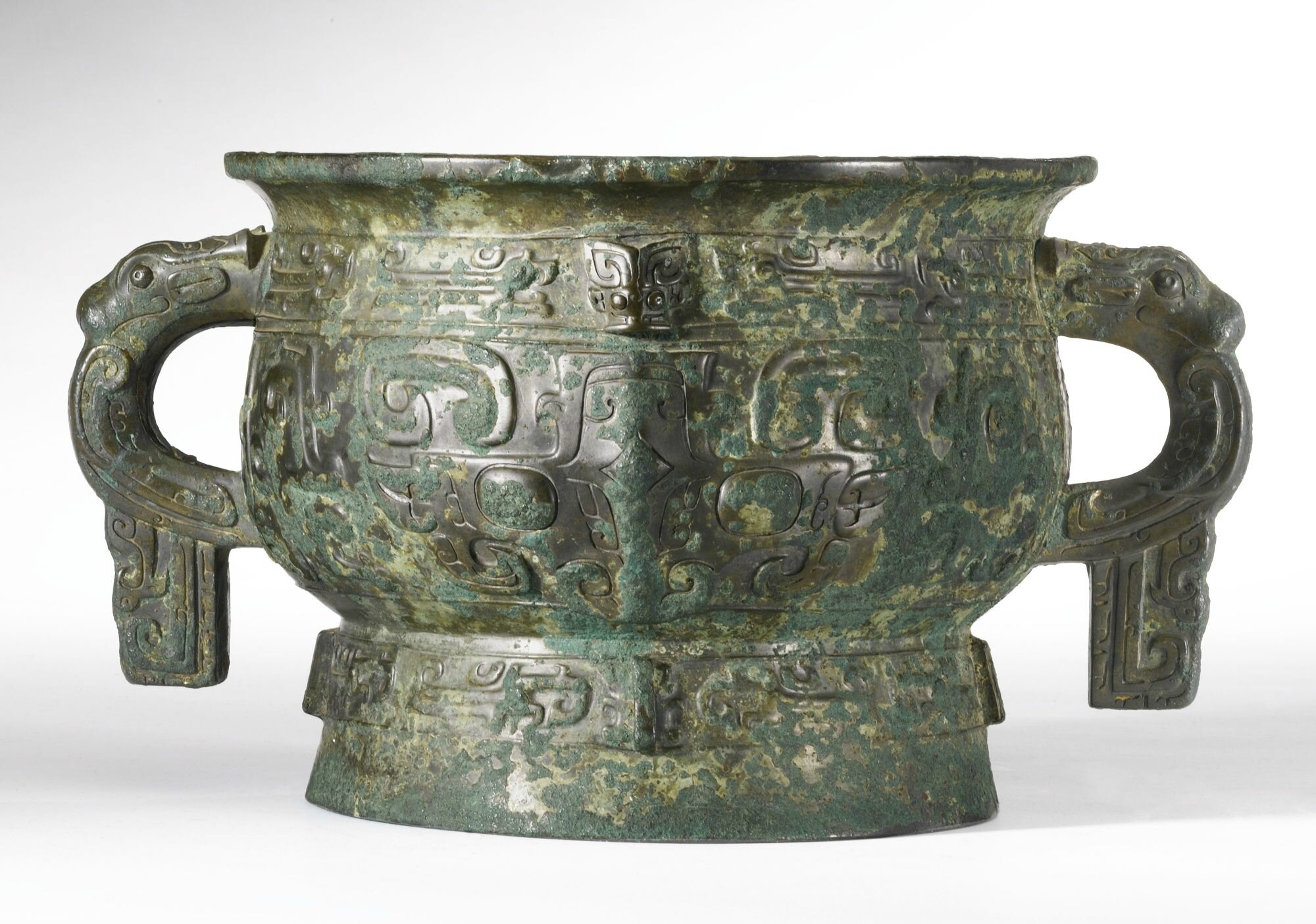 The Tian Shi Bi Xin Gui. An important bronze ritual food vessel, Early Western Zhou dynasty