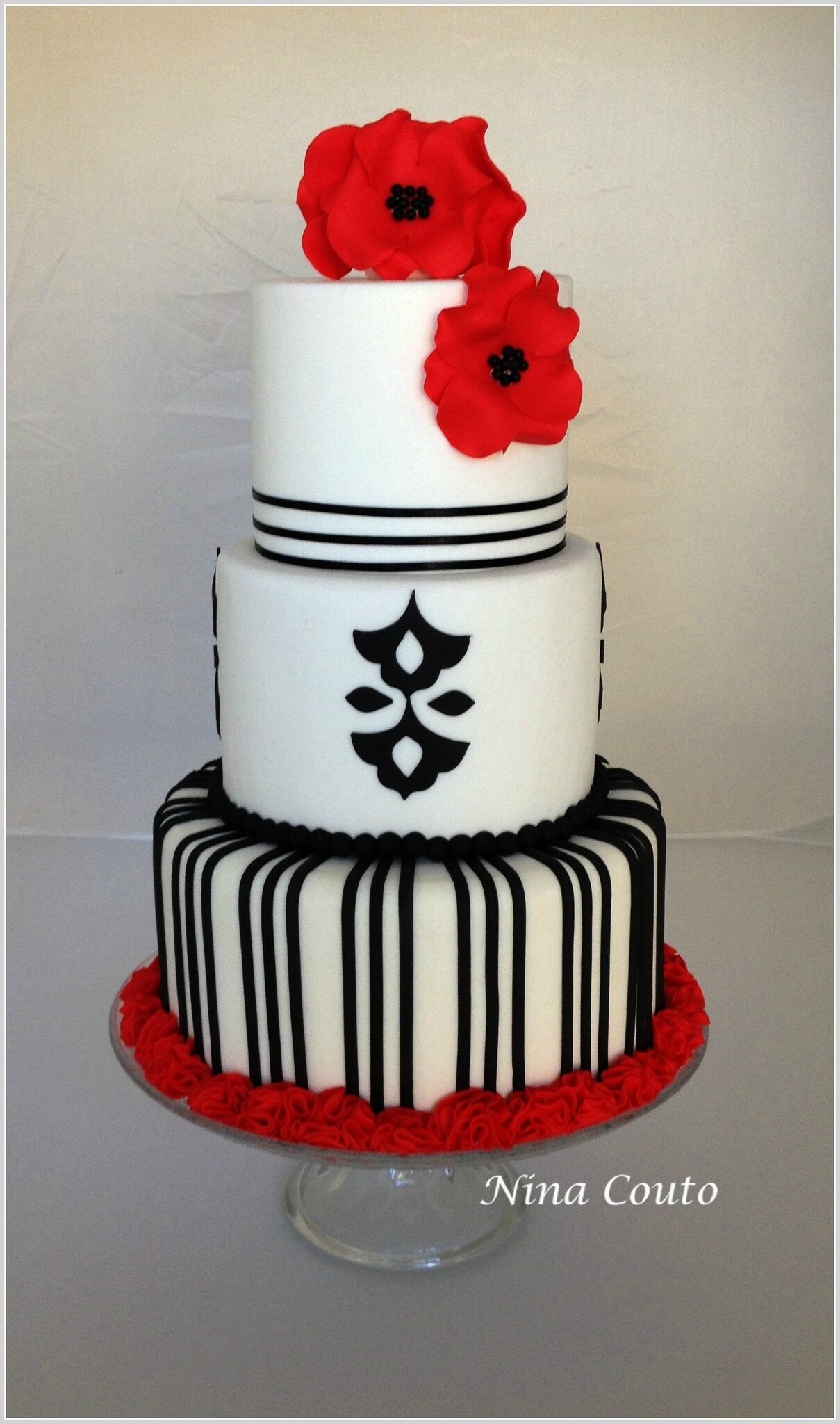 Wedding cake nina couto noir et rouge
