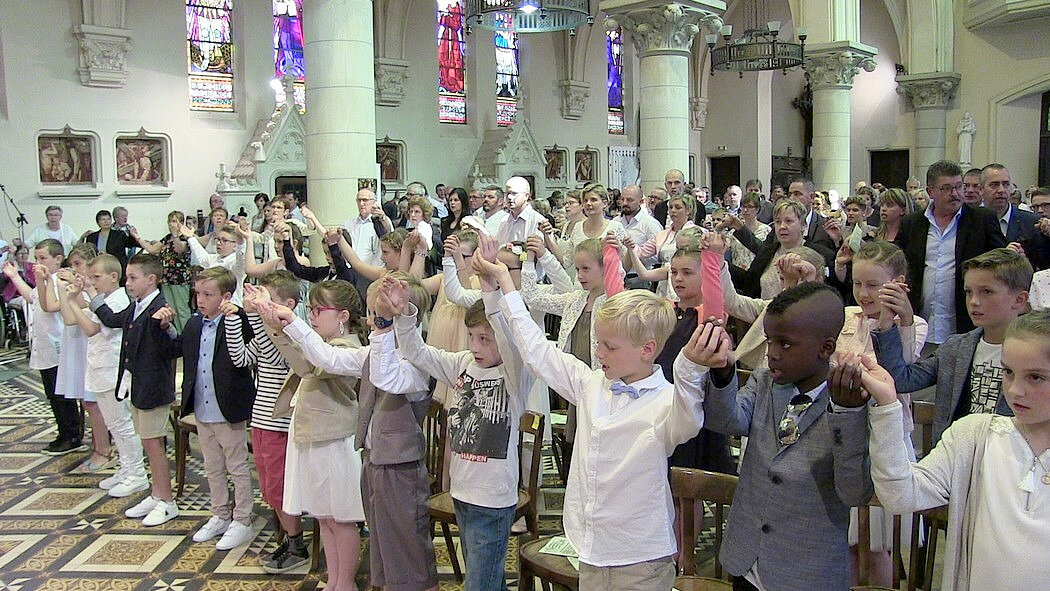 2018-05-27-entrées en eucharistie-VIEUX-BERQUIN (56)
