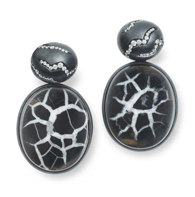 Hemmerle-earrings-diamonds-septarian-discs-silver-white-gold1-1190x1200