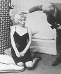 1956_feb_CecilBeaton_Black_00403_010_1