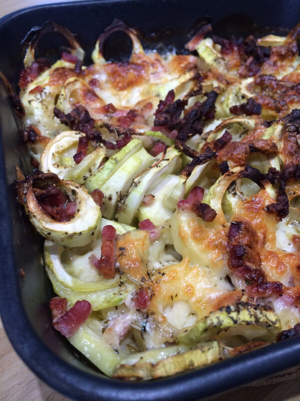 Tian de courgettes aux lardons & mozzarella - Les délices de Delphine