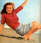 1945_beach_sitting_red_pull_by_dd_020_03