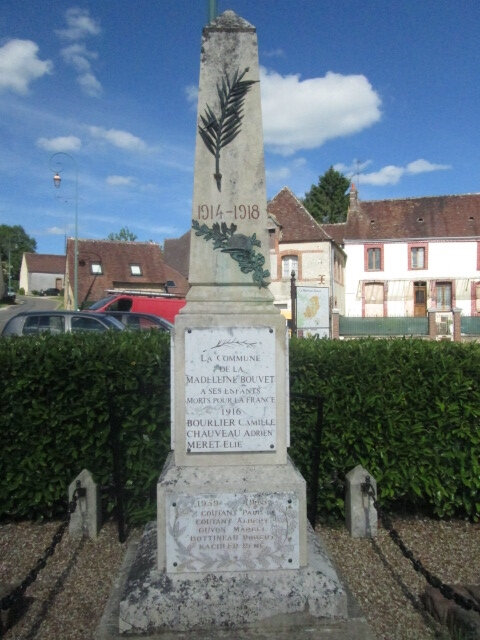 61110 - La Madeleine Bouvet