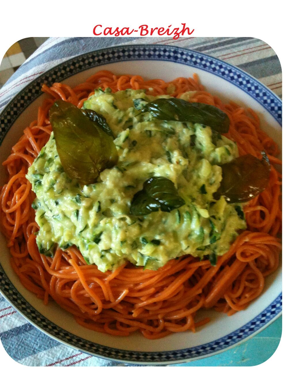 Spaghetti de quinoa aux courgettes et basilic CasaBreizh