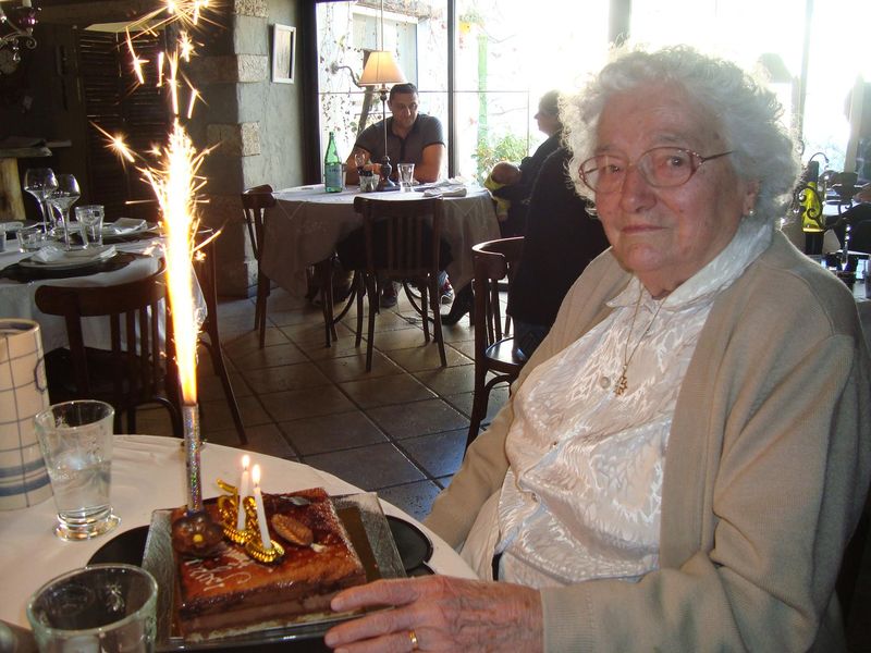 12 Janvier 12 A 85 Ans Mamie Anniversaire Notre Maman 12