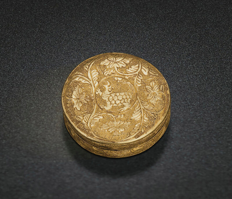 2019_NYR_18338_0569_002(a_circular_gold_tortoise_box_and_cover_tang_dynasty)