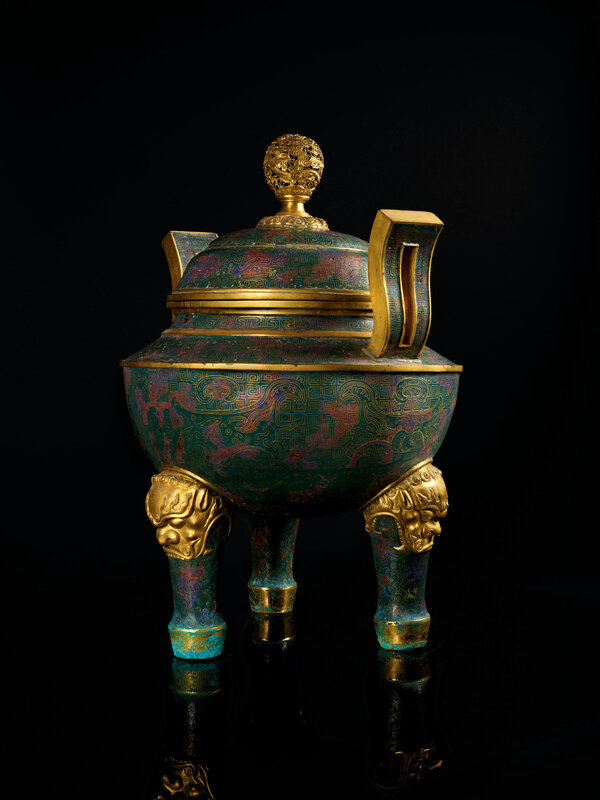 2019_PAR_17719_0094_005(rare_important_brule-parfum_tripode_couvert_en_emaux_cloisonnes_ding_c)