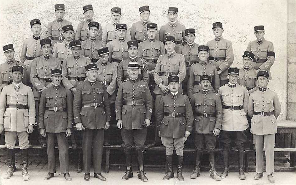 08 Caen, Quartier Claude Decaen, groupe 1933, 43e RAD officiers et sous-officiers 1933