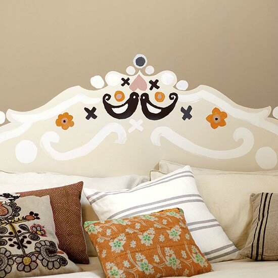 DULUX-HEADBOARD-COUNTRY-HOMES-AND-INTERIORS-BLOG