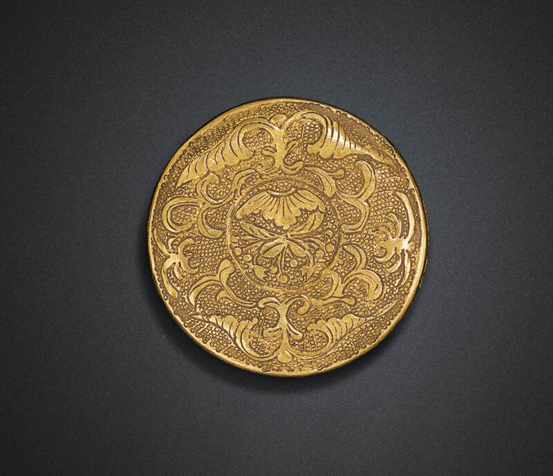 2019_NYR_18338_0569_007(a_circular_gold_tortoise_box_and_cover_tang_dynasty)