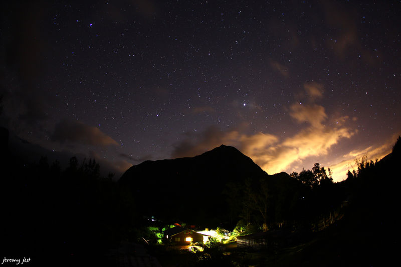 Lîle De La Réunion De Nuit Lété Tan