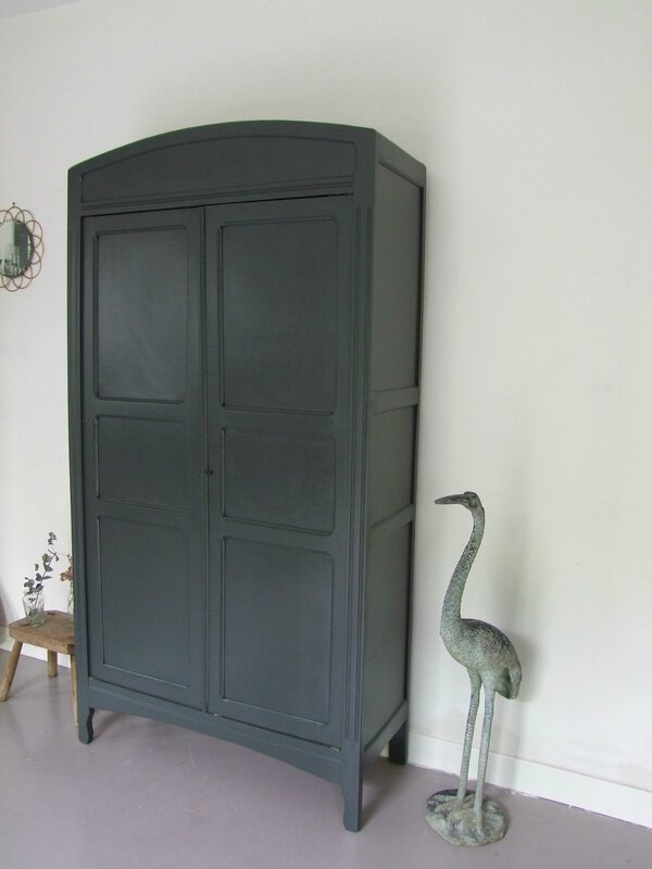 Armoire parisienne