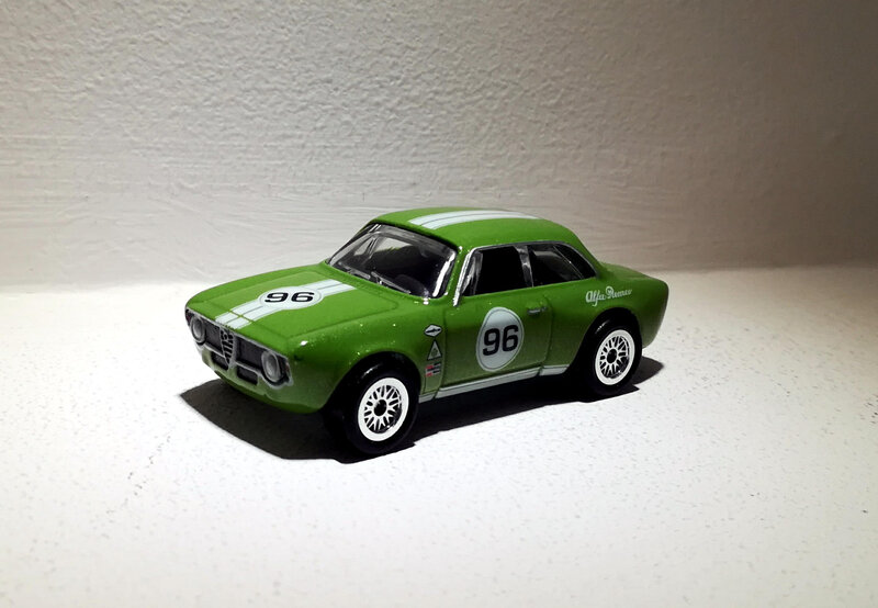 Alfa Romeo Giulia Sprint GTA (Hotwheels) (2)