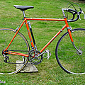 Collection ... velo gitane * orange 