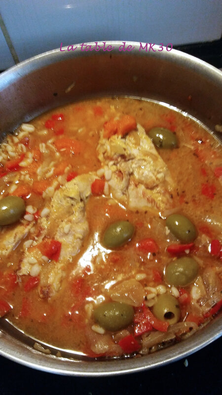 7 POULET OLIVES POIVRON ROUGE OIGNON