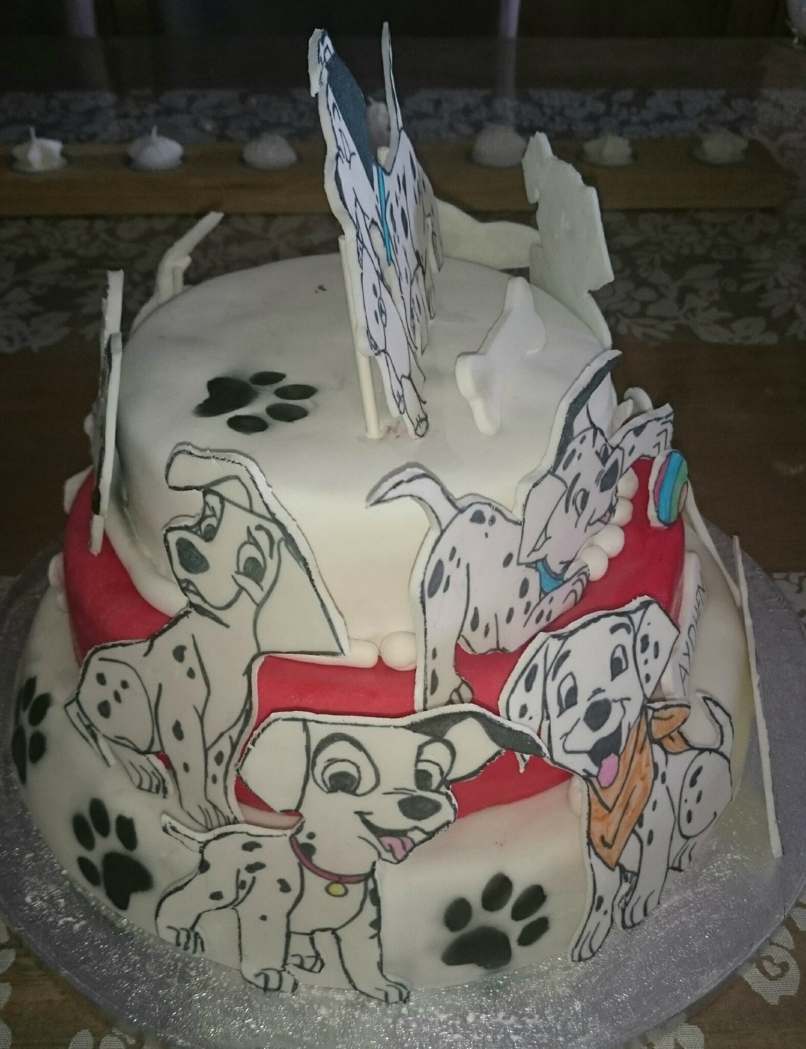 179 29 08 15 Gateau 101 Dalmatiens Decogateaucouly