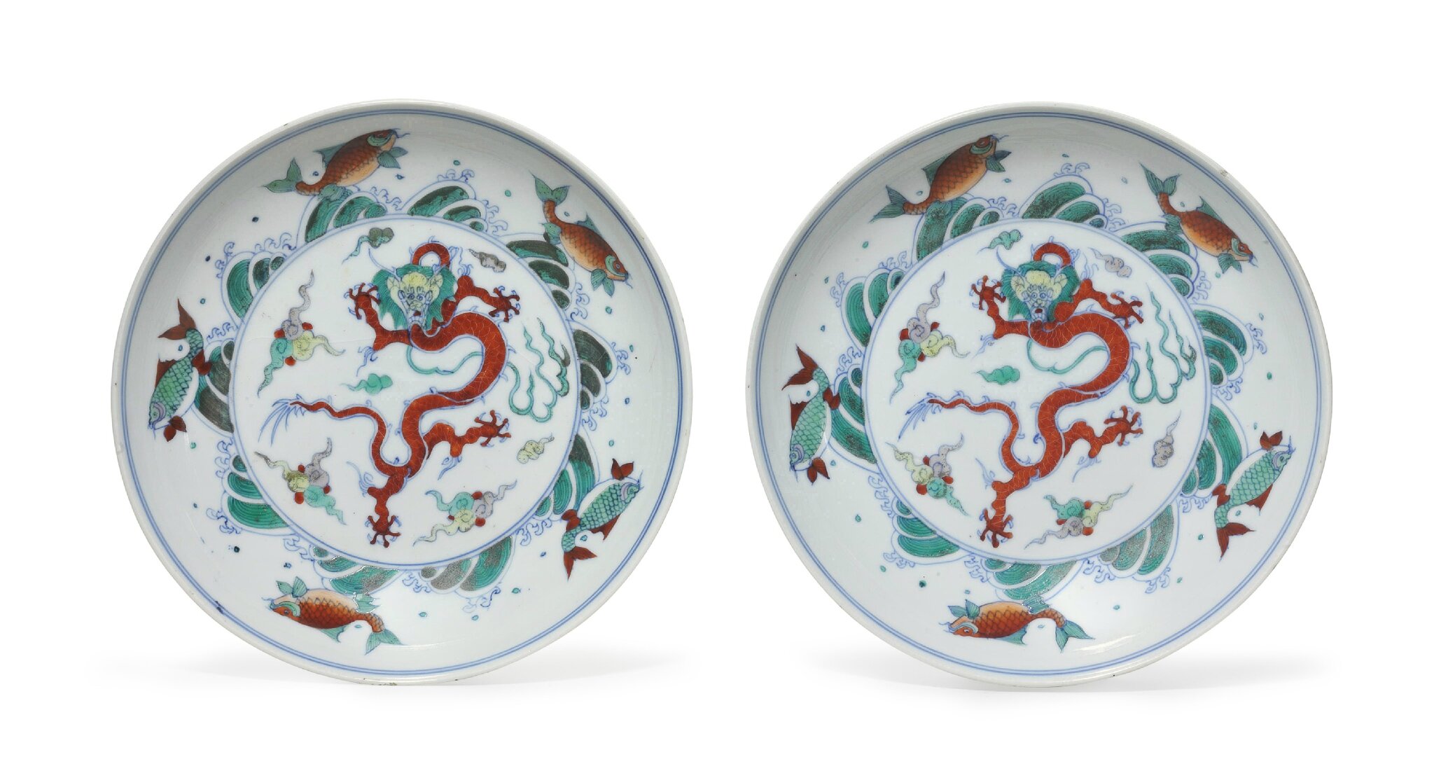 A pair of doucai 'dragon' dishes, KangxiYongzheng period (16621735
