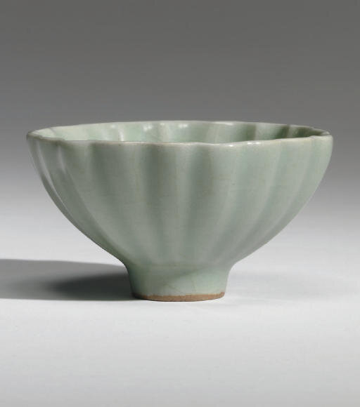 A small Longquan celadon petal-lobed bowl, Southern Song dynasty (1127-1279)