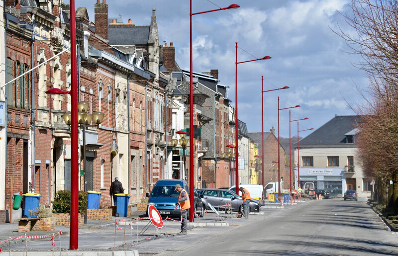 L’AVENUE FRANÇOIS MITTERRAND ÉCLAIRÉE CETTE SEMAINE. Le blog de Jean