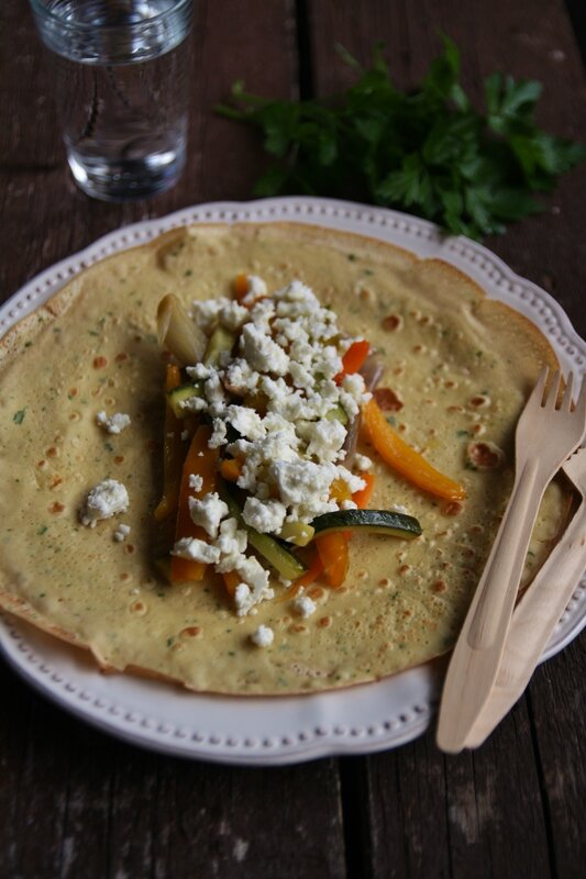 Crêpes à la farine de millet, légumes au miel et féta That's Amore!