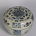 Boîte couverte en porcelaine bleu blanc, Vietnam, XVIème siècle
