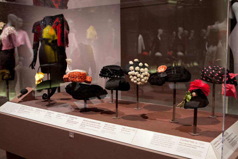 Kunstmuseum Den Haag presents an ode to Cristóbal Balenciaga's designs in  black - Alain.R.Truong