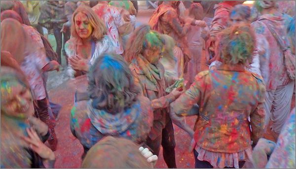 Ville fete couleurs 5 120913 4 foule