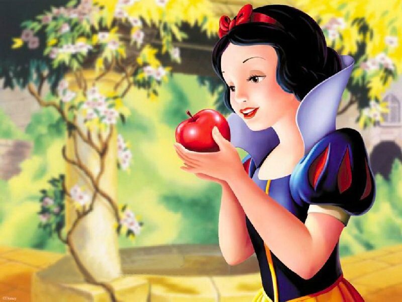 Blanche Neige Avec La Pomme - Disney Traditions