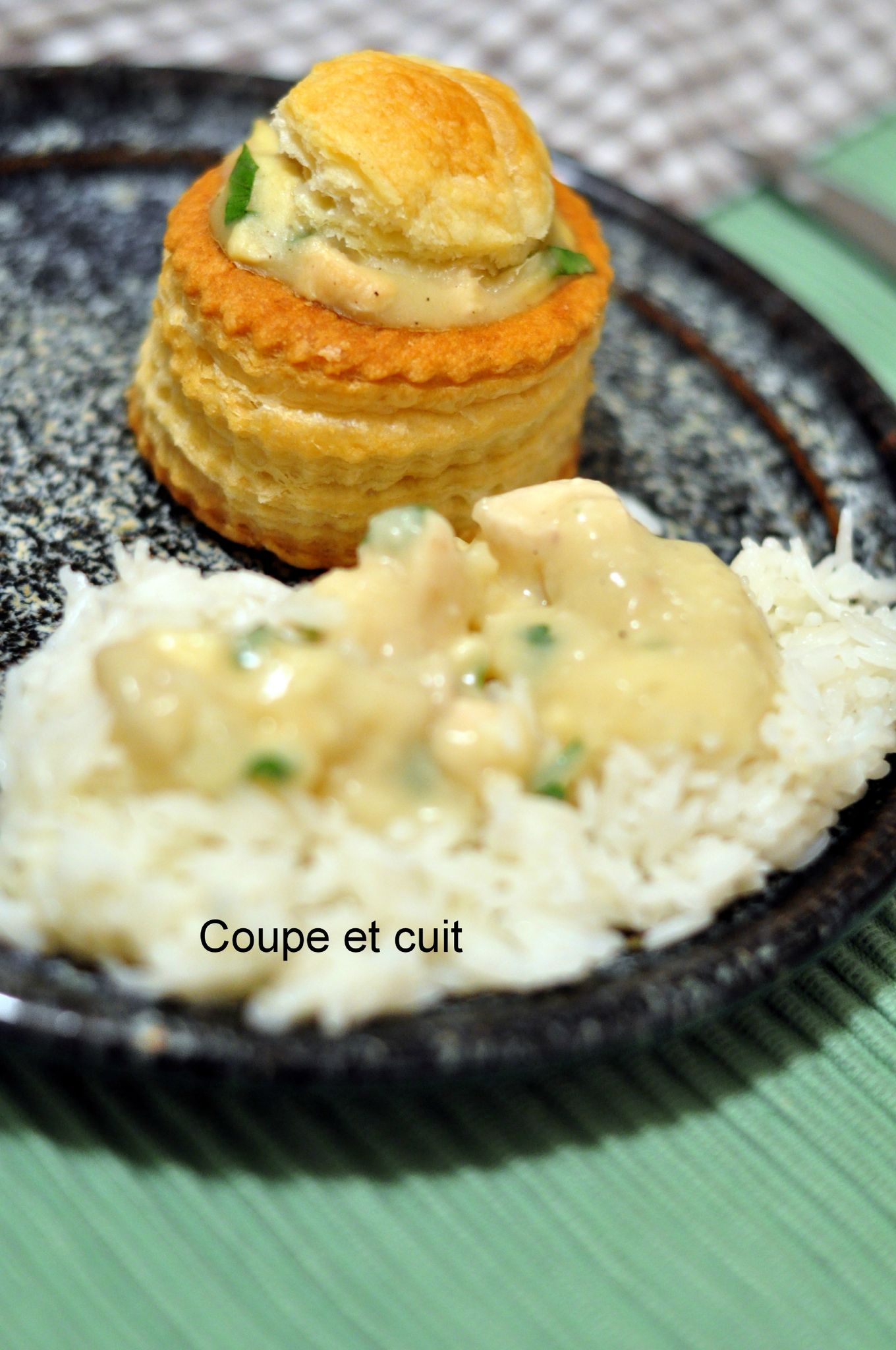 Vols Au Vent Au Poulet Et Aux Champignons Coupe Et Cuit