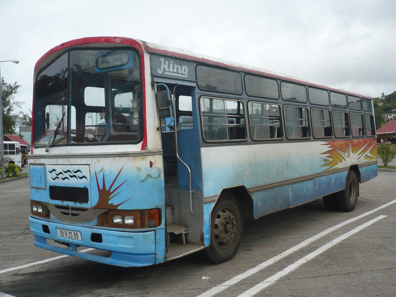 HINO AK3H autobus Port Mathurin (1)