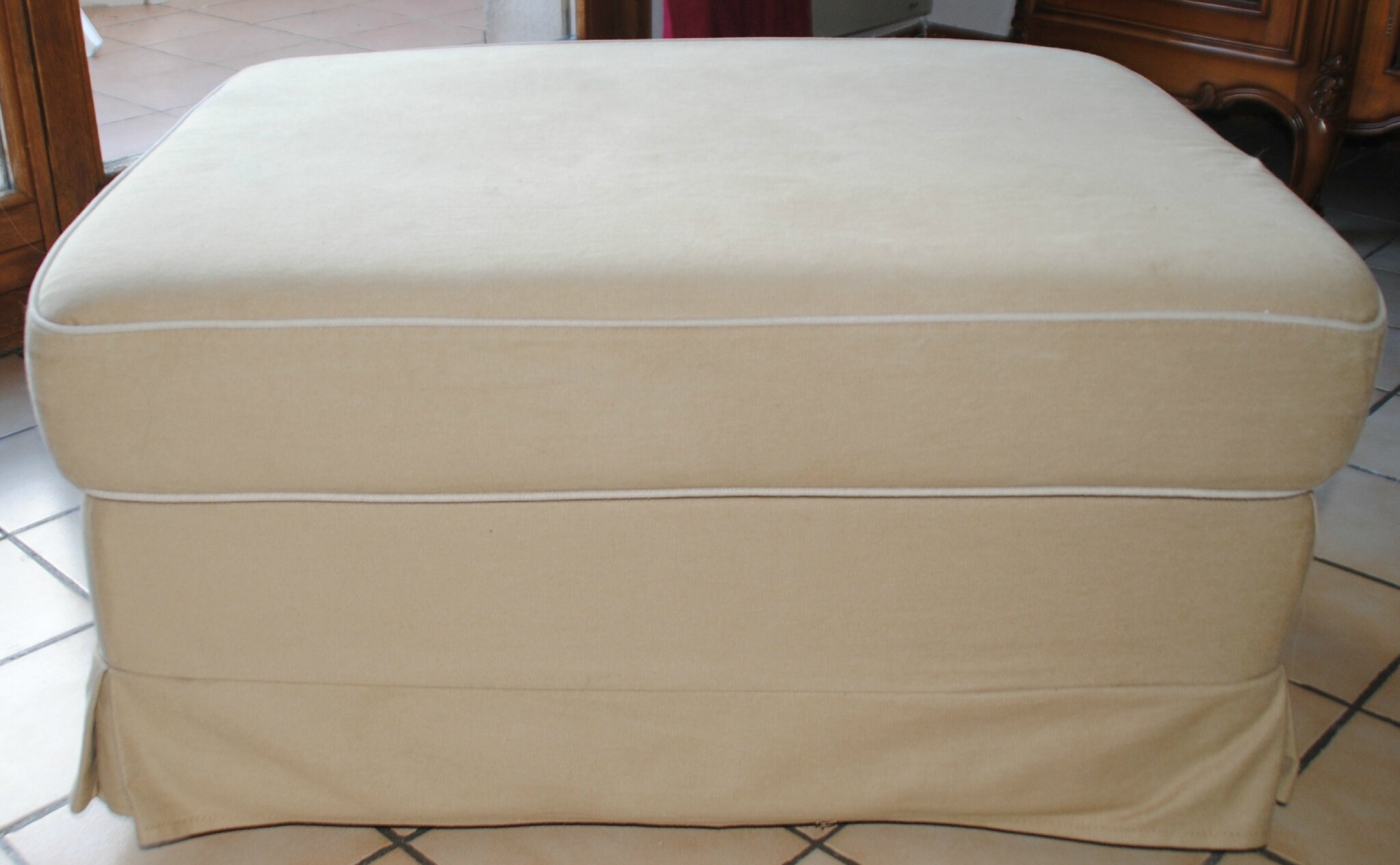 Repose Pied Gris Chateau Maisons Du Monde Ref 111 196 Prix 159 3d Warehouse