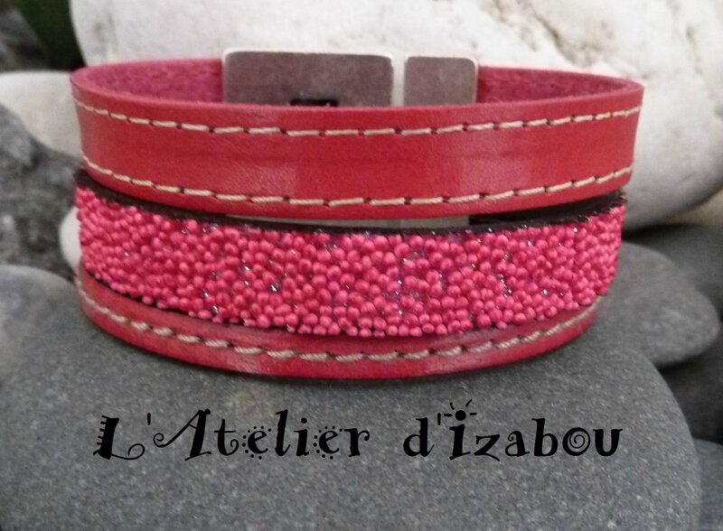 P1160382 Bracelet manchette femme cuir caviar rose, cuir cousu rose