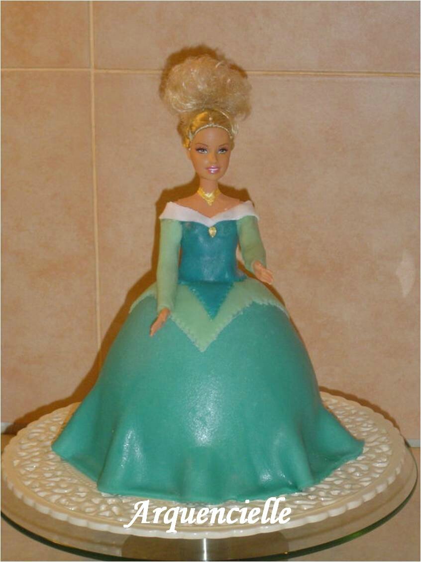 Gateau Princesse Disney Aurore Belle Au Bois Dormant 3d Photo De Cuisine Creative Version Sucre Gateaux Filles Les Creations D Arquencielle