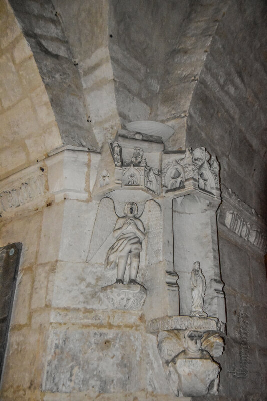 Tombeau de Saint-Eutrope dans la crypte de la Basilique de Saintes (Saintonge) (5)