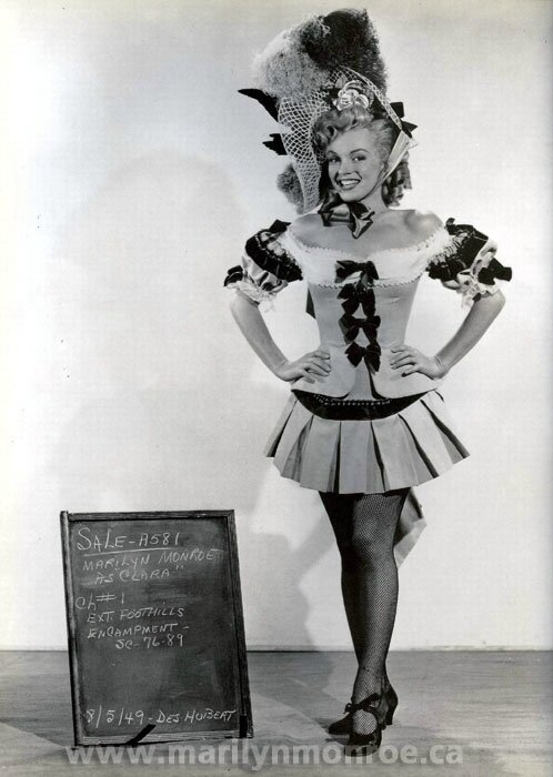 marilyn costume2