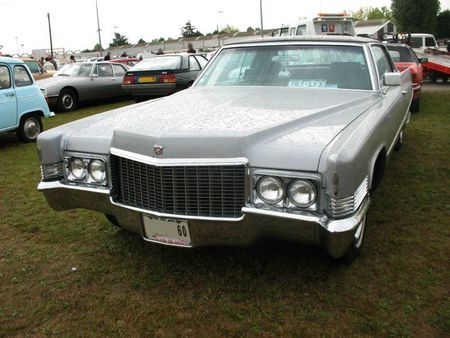 CadillaccoupeDeville1970av