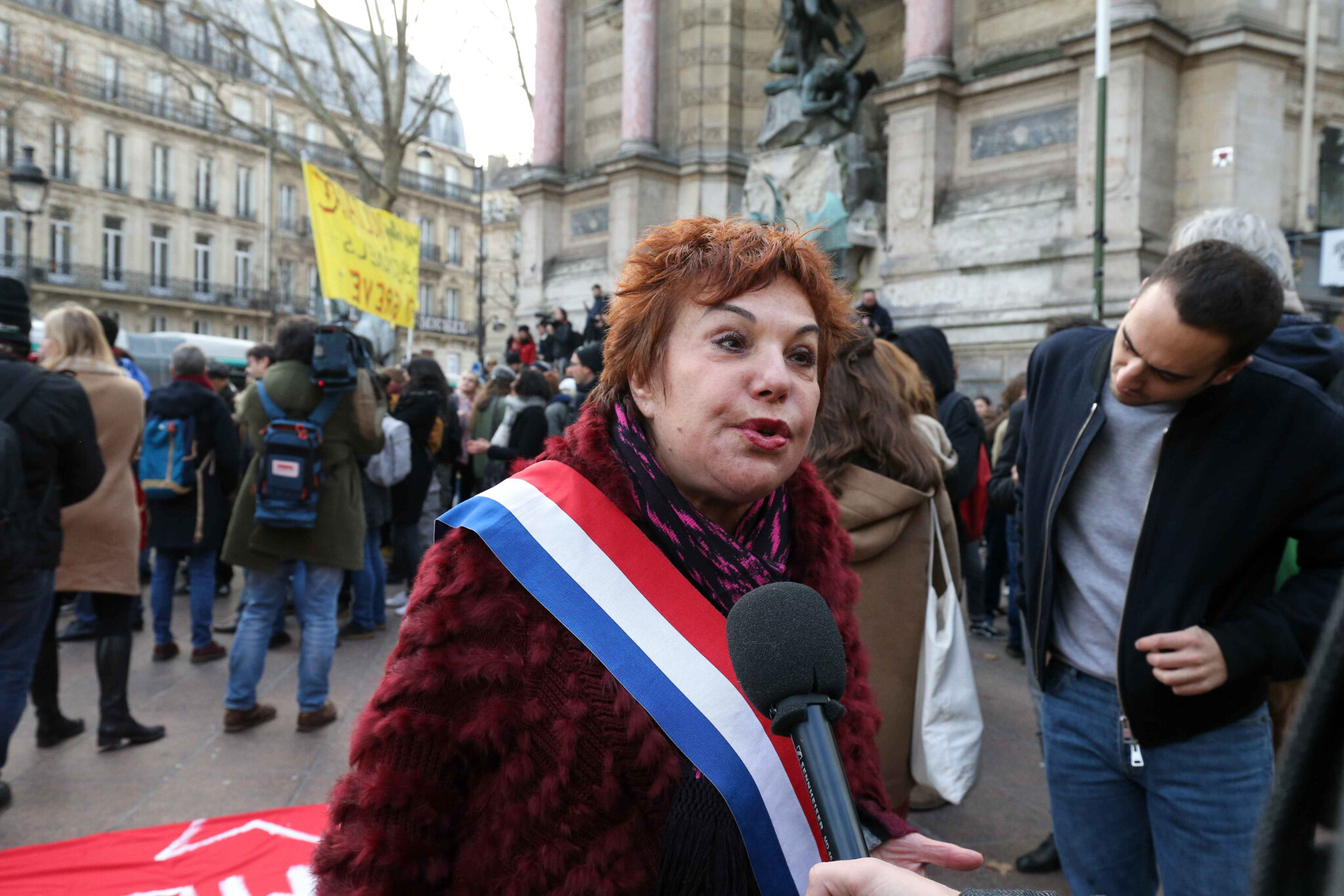 Blocage des lycées à Paris : un millier de manifestants dans la capitale. Mar 11.12.2018, 12h09m20.