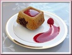 gâteau de la savane et son coulis de framboises gâteau de la savane et son coulis de framboises