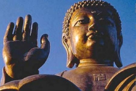 Bouddha à la svatiska