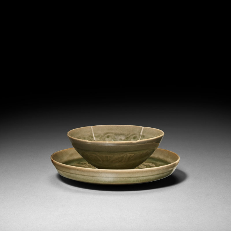2023_NYR_20461_0854_002(a_molded_yaozhou_celadon_duck_and_lotus8217_bowl_and_a_saucer_northern053244)