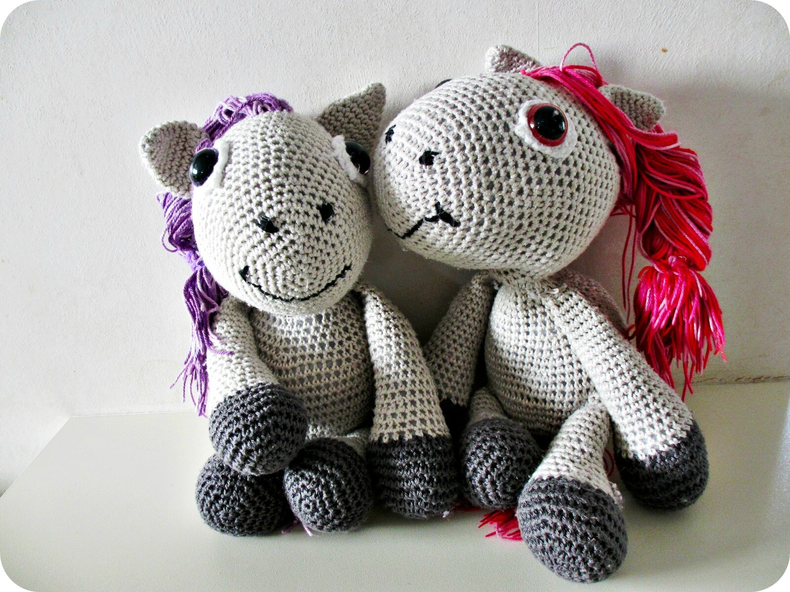Duo de poneys pour deux soeurs - Le Tricomonde de Sophie