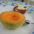 Hum les bonnes brochettes de boeuf au saté et massalé et vive le dernier melon du jardin !