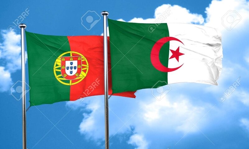 58020705-portugal-drapeau-avec-le-drapeau-algérie-rendu-3d