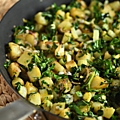 Poêlée sympa de pommes de terre, céleri branche & chou kale